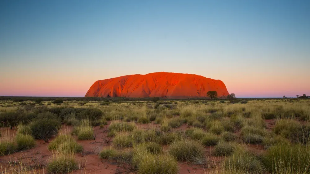 uluru australia.